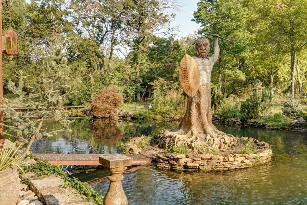 The African Queen Springfield Exteriér fotografie